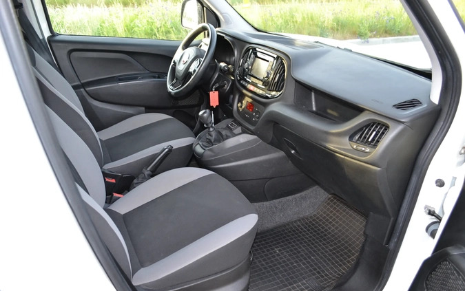 Fiat Doblo cena 39900 przebieg: 312000, rok produkcji 2017 z Mosina małe 497